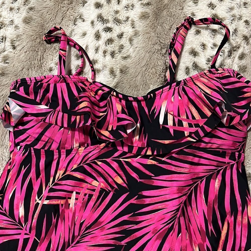 Island Escape Tankini - Picture 5 of 10